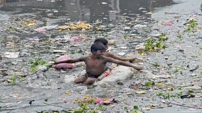 নানামুখী সঙ্কটের মুখে বিশ্বের পরিবেশ