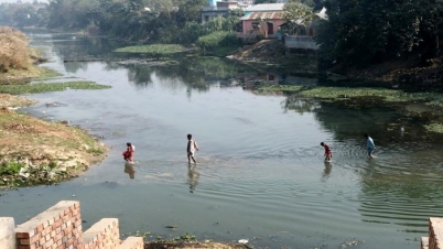 মার্চেই বগুড়া করতোয়া নদীর তীরে উচ্ছেদ