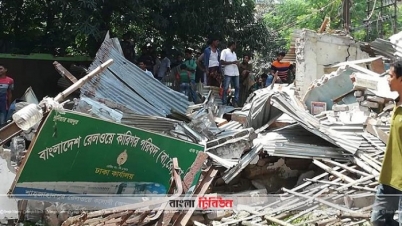 শাহজাহানপুর রেলওয়ে কলোনিতে উচ্ছেদ অভিযান