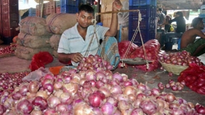 পেয়াজ রপ্তানি বন্ধ করে দিল ভারত