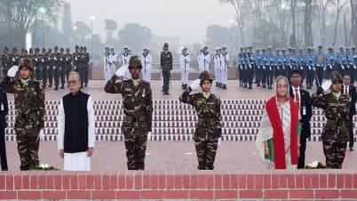 বীর সন্তানদের প্রতি জাতির শ্রদ্ধা