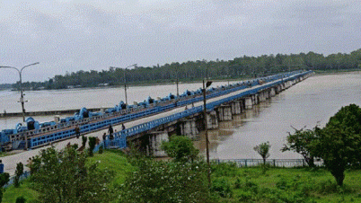 বিপৎসীমার ৩০ সে.মি. উপর দিয়ে বইছে তিস্তার পানি