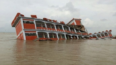 শিবচরের একমাত্র বিদ্যালয়টি পদ্মায় বিলীন 