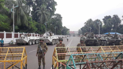 বঙ্গভবন এলাকা থমথমে, নিরাপত্তা বাড়াতে কাঁটাতারের বেড়া