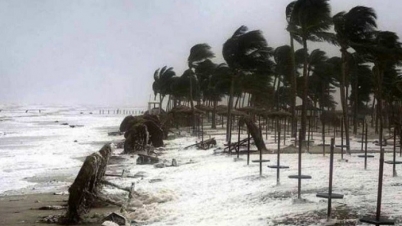 আম্ফানের ক্ষত না শুকাতেই ধেয়ে আসছে ঘূর্ণিঝড় ‘নিসর্গ’